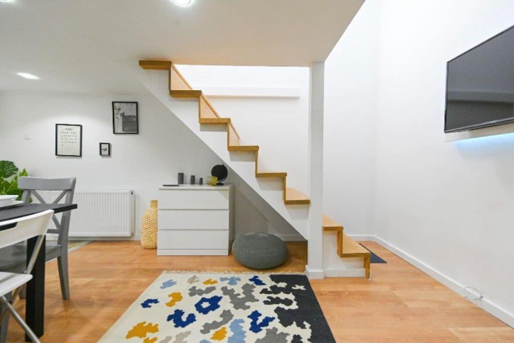 2 Bedroom Flat In Damjanich Str., Hirsch Budapest Eksteriør bilde
